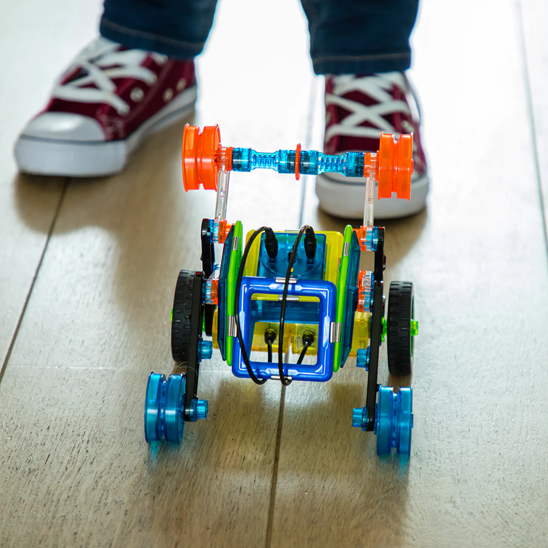 GeoSmart Flip Bot GeoMagnetic STEM Magnetic Construction Set with Rechargeable Turbo Motors for Ages 5+ - Image 8