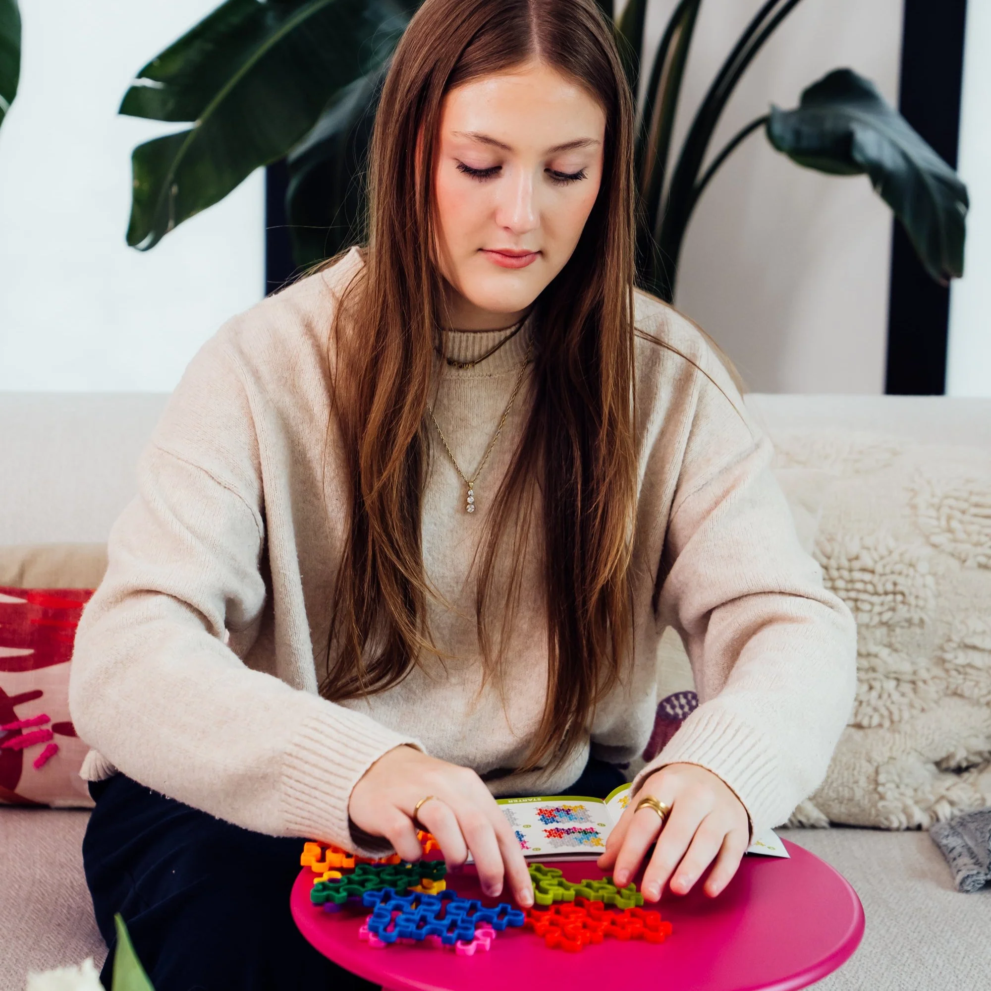 IQ Jigsaw 120 Challenges for Ages 7+ - Image 6