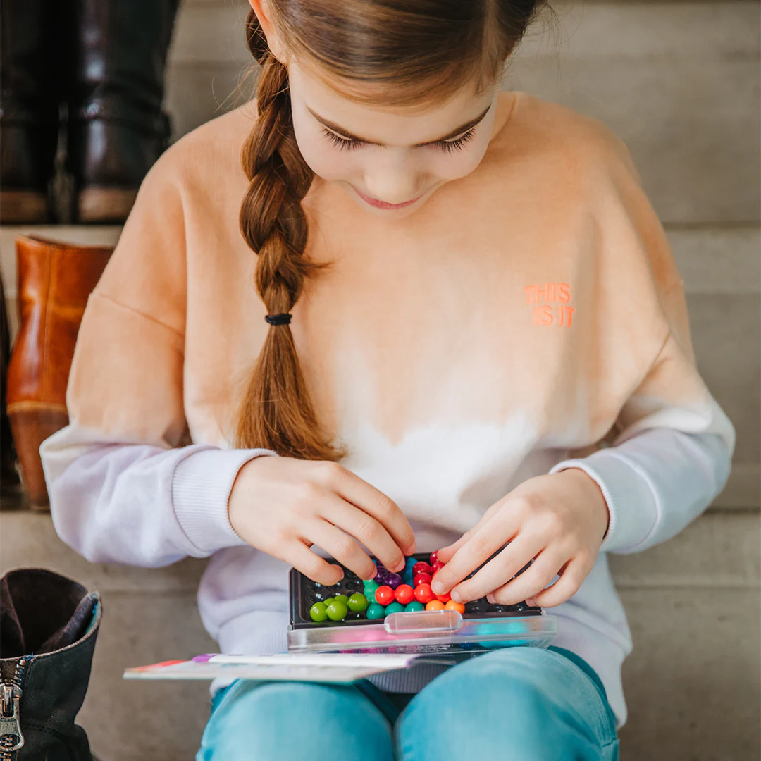 IQ Puzzler Pro Compact Board Game Puzzle with 120 3D Challenges for Ages 6+ - Image 12