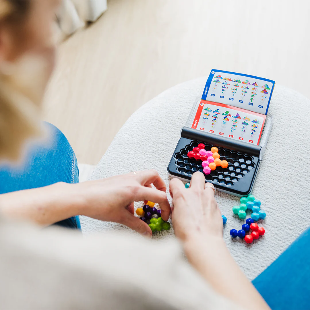 IQ Six Pro Travel Game/Brain Teaser with 120 Challenges for Ages 8+ - Image 9