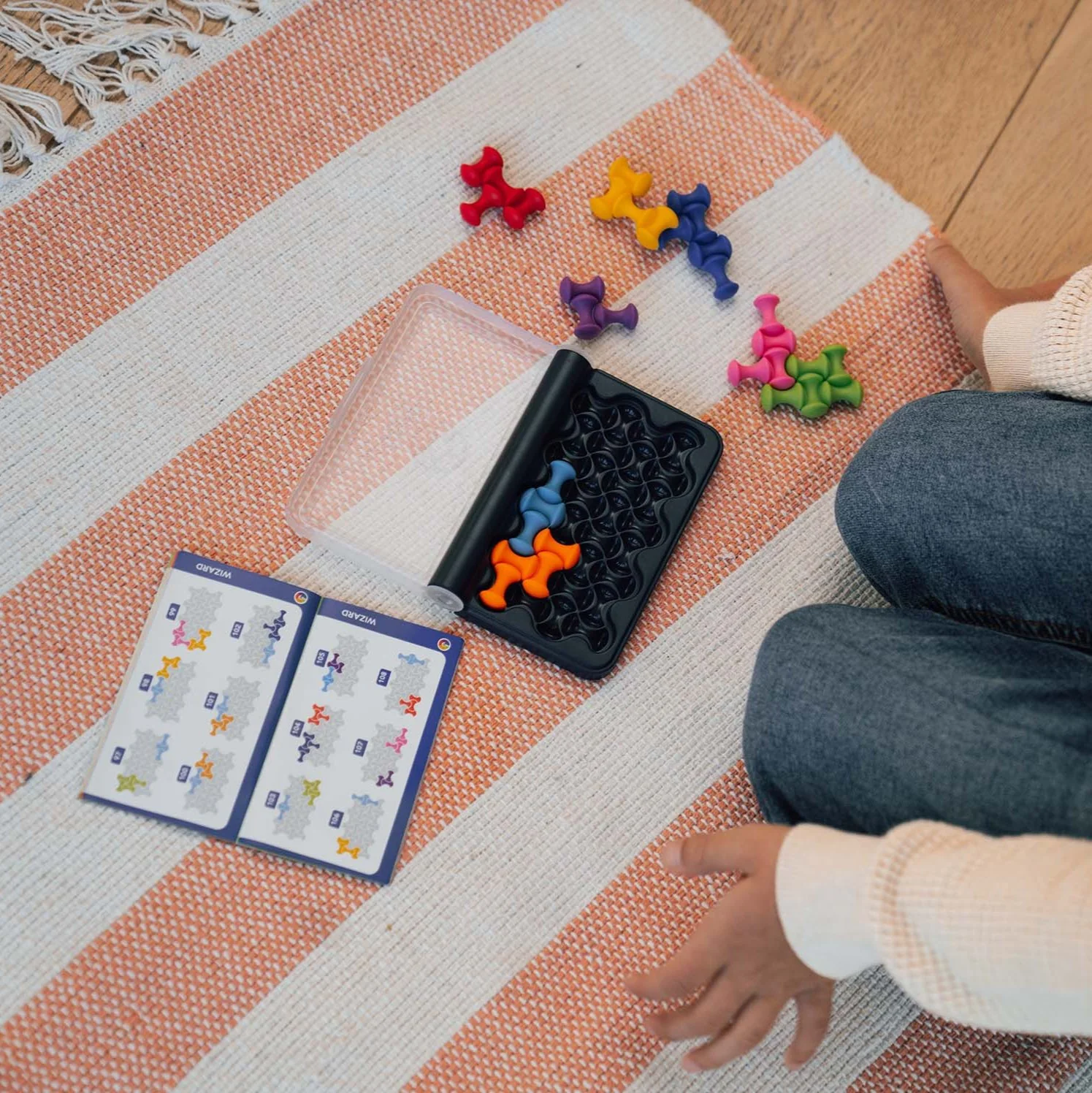 IQ Waves Problem Solving Travel Game with 120 Challenges for Ages 6+ - Image 7