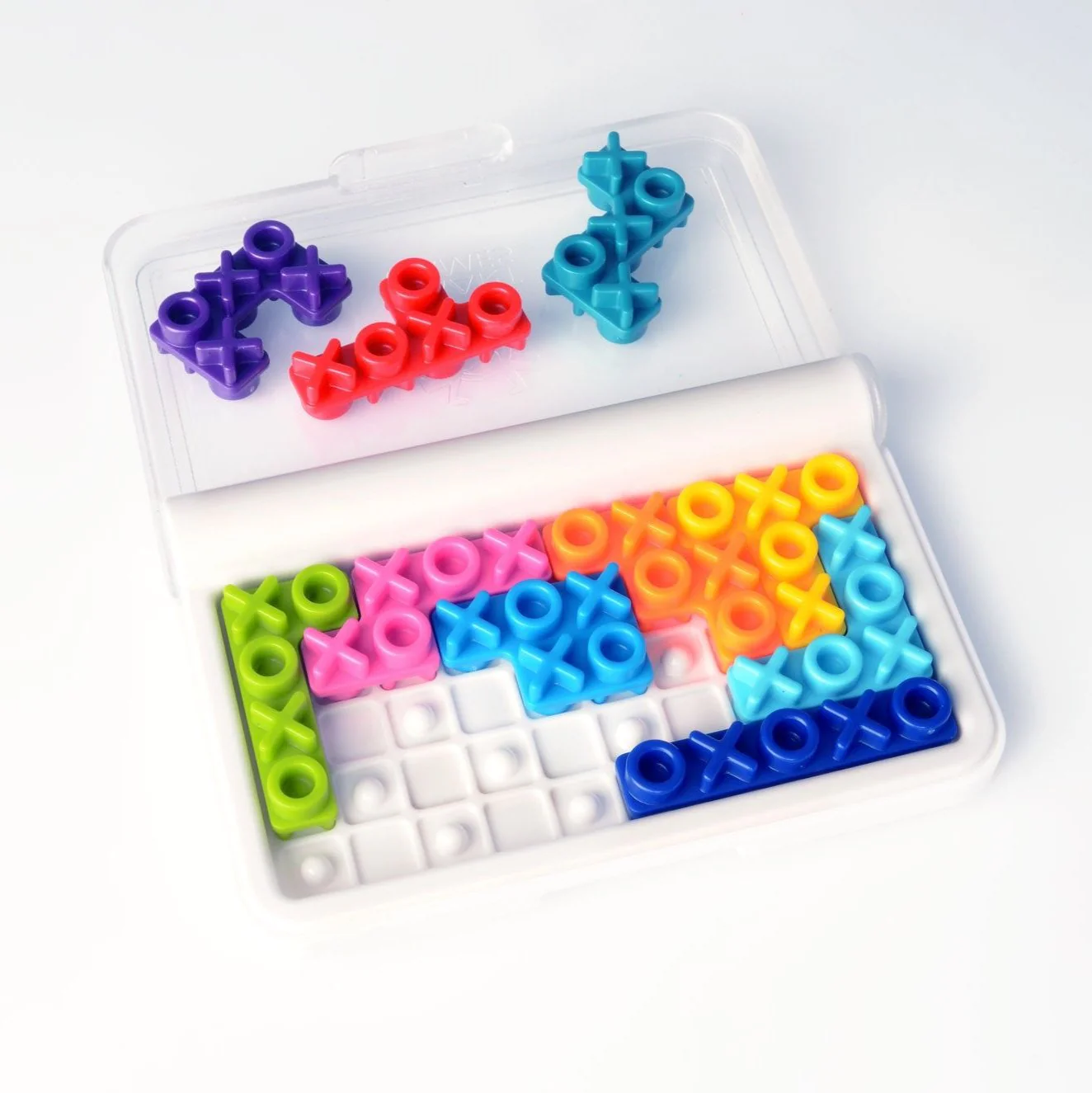 IQ XOXO Travel Game with 120 Challenges for Ages 6+ - Image 4