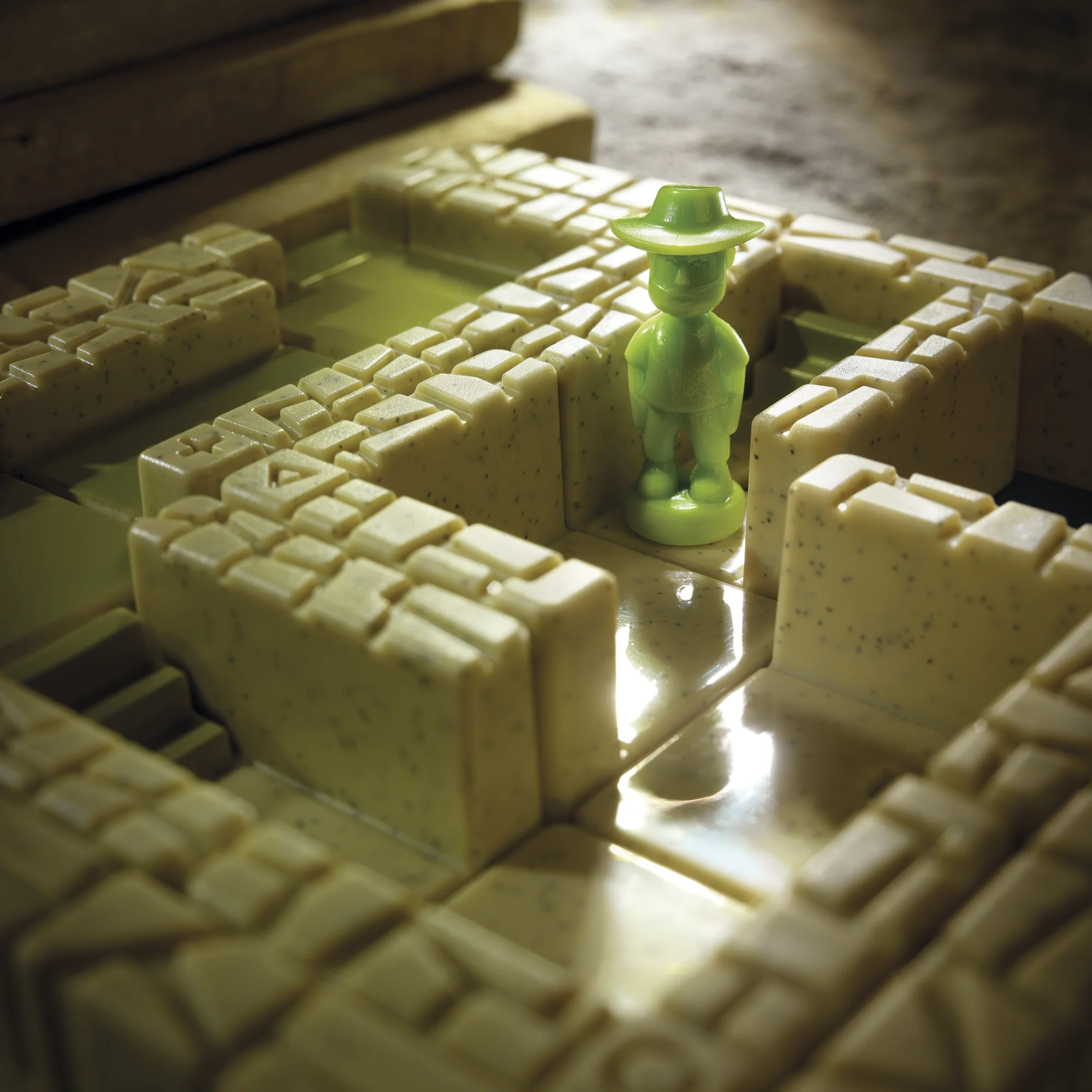 Temple Trap Sliding Travel Game 60 Challenges Ages 7+ - Image 7